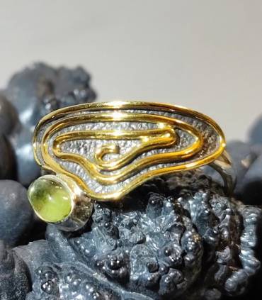 Bague vintage en argent et laiton pierre naturelle péridot.