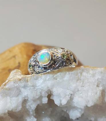 Bague argent style ancien pierres naturelles opale et tourmaline.