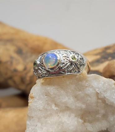 Bague argent style ancien pierres naturelles opale et tourmaline.