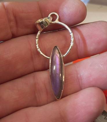 pendentif ethnique argent et labradorite violette.