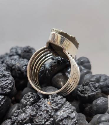 bague ethnique en argent et pierre naturelle de pyrite