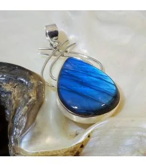 Pendentif Tāraksha – Argent 925 & Labradorite