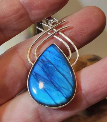 Pendentif blue galaxie en argent et labradorite