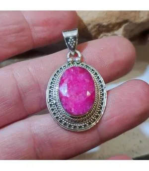 pendentif argent ethno indien racine de rubis naturelle