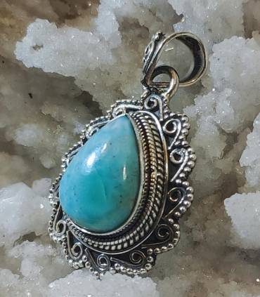 Pendentif ethnique en argent et pierre naturelle de LARIMAR