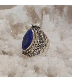 Bague ethnique en argent et pierre naturelle de saphir