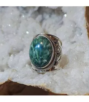Bague ethnique en argent et pierre naturelle de séraphinite