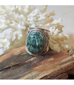 Bague ethnique en argent et pierre naturelle de séraphinite