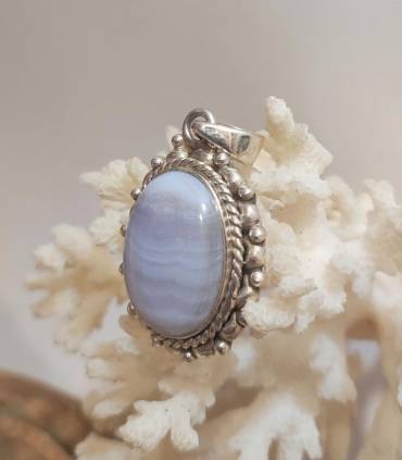 pendentif ethnique en argent et pierre naturelle agate blue lace.