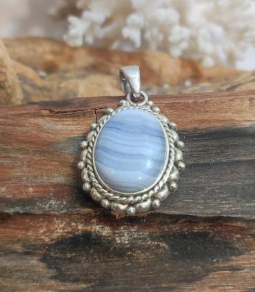 pendentif ethnique en argent et pierre naturelle agate blue lace.