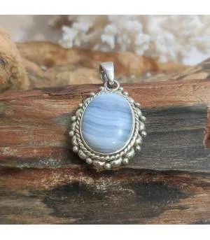 pendentif ethnique en argent et pierre naturelle agate blue lace.