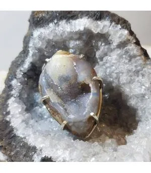 Pendentif argent coquillage cristallisation et calcédoine.