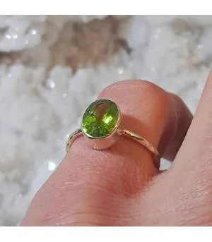 Bague "solitaire" argent pierre naturelle péridot