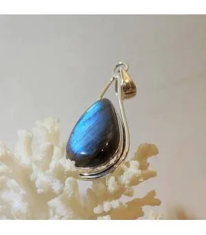 Pendentif Vihara-Prakāsha – Argent 925 & Labradorite