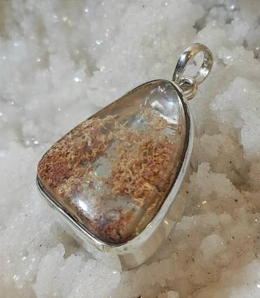 pendentif argent et pierre naturelle de quartz lodolite