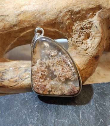 pendentif argent et pierre naturelle de quartz lodolite