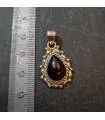 pendentif ethnique en argent et pierre naturelle de grenat.
