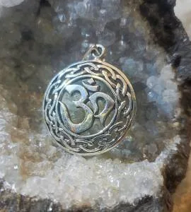 Pendentif ethnique argent aum Nama Shiva