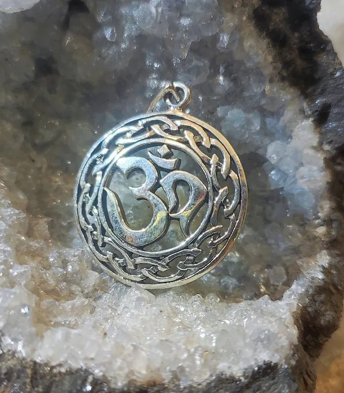 Pendentif ethnique argent ohm Nama Shiva