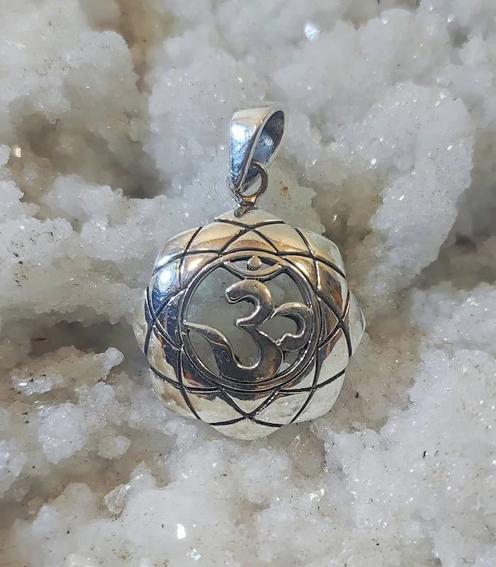Pendentif argent ohm bijou indien