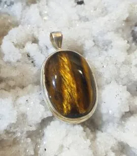 Pendentif artisanal en argent et oeil de Tigre