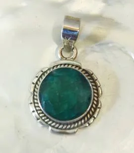 Pendentif ethnique artisanal indien pierre d'émeraude