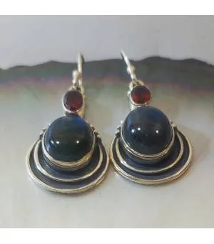 Boucles d'oreilles argent grenat et labradorite