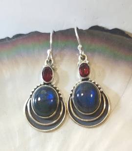 Boucles d'oreilles argent grenat et labradorite
