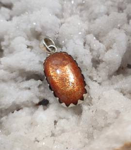 Pendentif ethnique argent et pierre du soleil naturelle