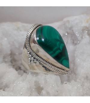 Bague ethnique en argent et malachite