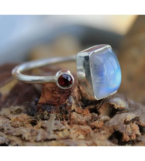 Bague argent duo pierres de lune grenat shantilight Bague argent duo pierres de lune grenat shantilight