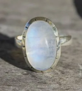 Bague Chandra Devi – Argent 925 & Pierre de lune