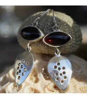 Boucles d'oreilles ethniques bijoux pierres naturelles grenat shantilight