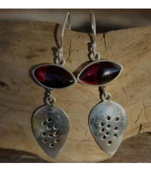 Boucles d'oreilles ethniques bijoux pierres naturelles grenat shantilight