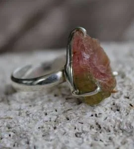 bague argent bijoux ethnique pierre brute tourmaline