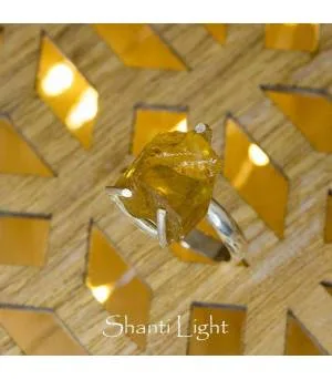 Bague ethnique en argent sertissage griffe citrine brute Shantilight