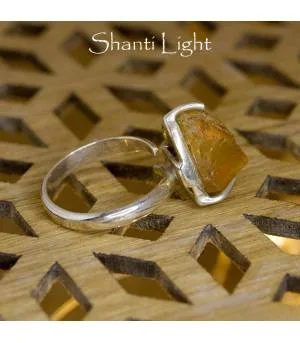 Bague ethnique en argent sertissage griffe citrine brute Shantilight