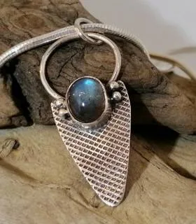Pendentif Parjanya – Argent 925 & Labradorite