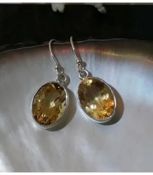 Boucles d'oreilles chic en argent et pierres naturelles de citrine