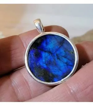 Pendentif Tārā Jyoti – Argent 925 & Labradorite
