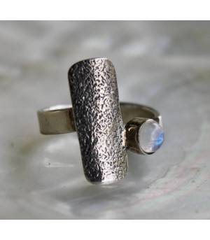 Bague argent ajustable plaque texturée pierre de lune naturelle
