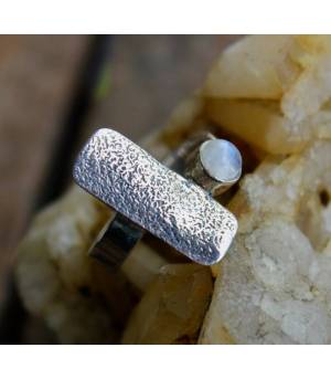 Bague argent ajustable plaque texturée pierre de lune naturelle