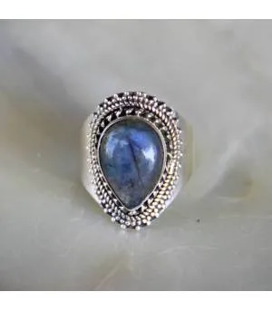 Bague Chaitanya – Argent 925 & Labradorite naturelle