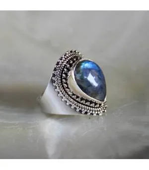Bague Chaitanya – Argent 925 & Labradorite naturelle
