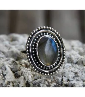 Bague Vyanjana – Argent 925 & Labradorite naturelle