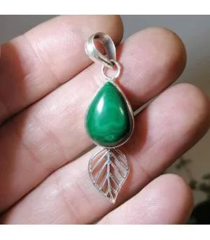 Pendentif en argent bijoux feuillage pierre naturelle malachite