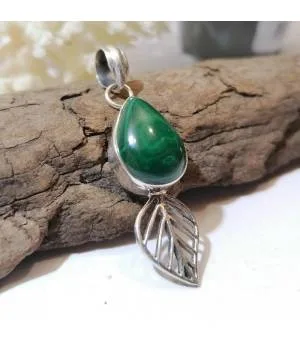 Pendentif en argent bijoux feuillage pierre naturelle malachite