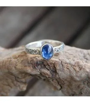 Bague argent solitaire pierre naturelle de cyanite.