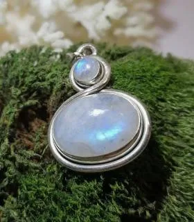 Pendentif Indu Jyoti – Argent 925 & Pierre de Lune