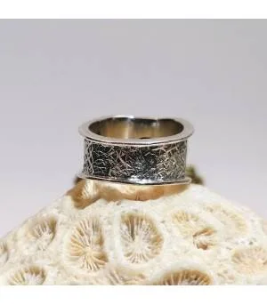 Bague ethnique mixte en argent pierre d'onyx noire.
